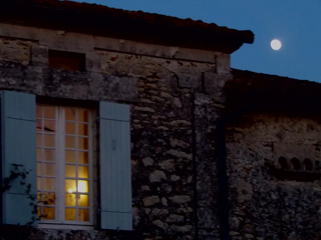 Bed and Breakfast La Lunaire Verteillac Pokoj fotografie